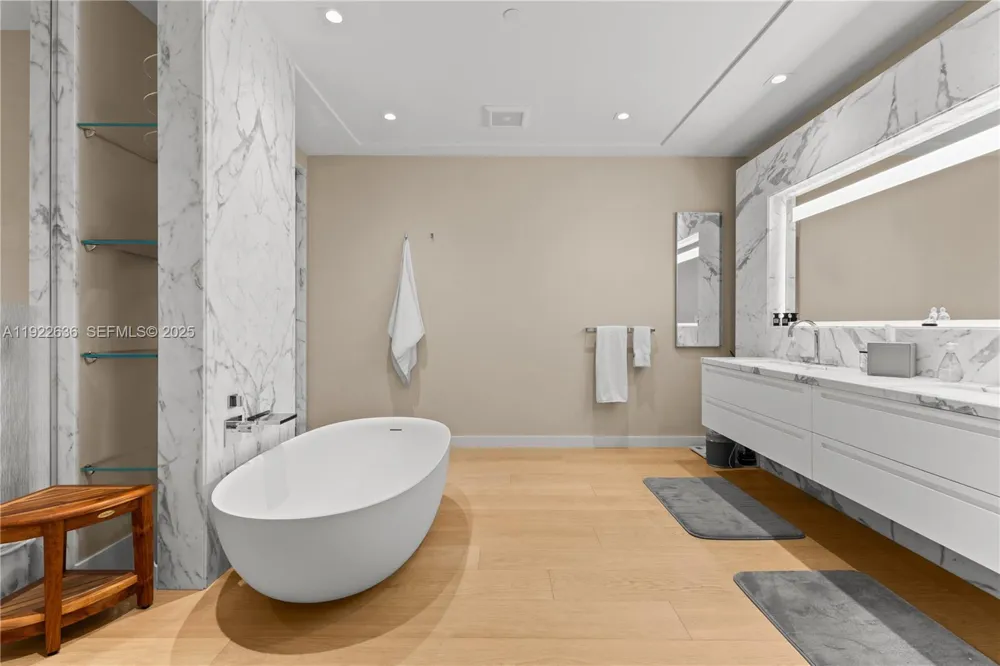 6800 Fisher Island Dr #6842 Miami Beach, FL 33109