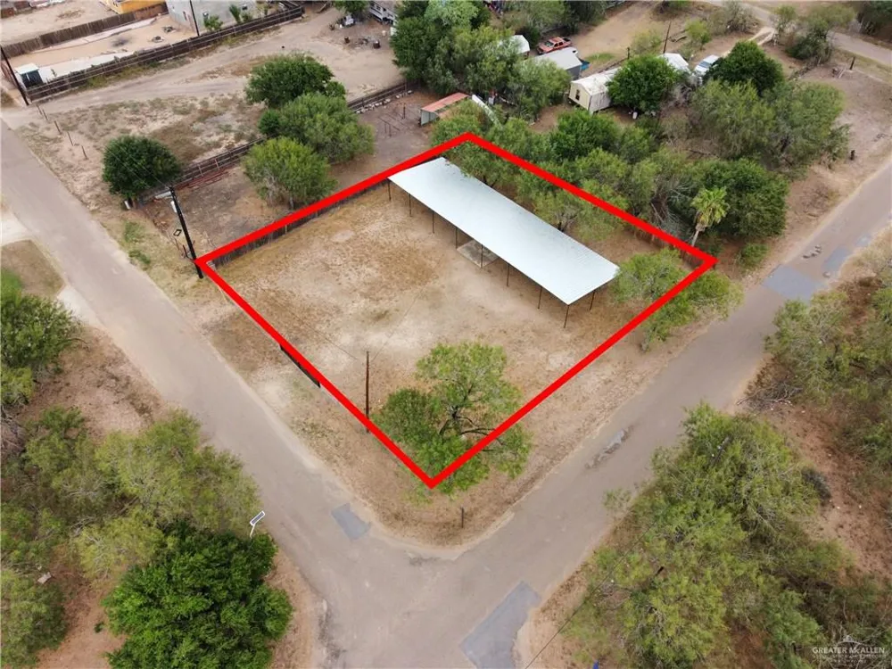 23926 Harding Avenue Hargill, TX 78549