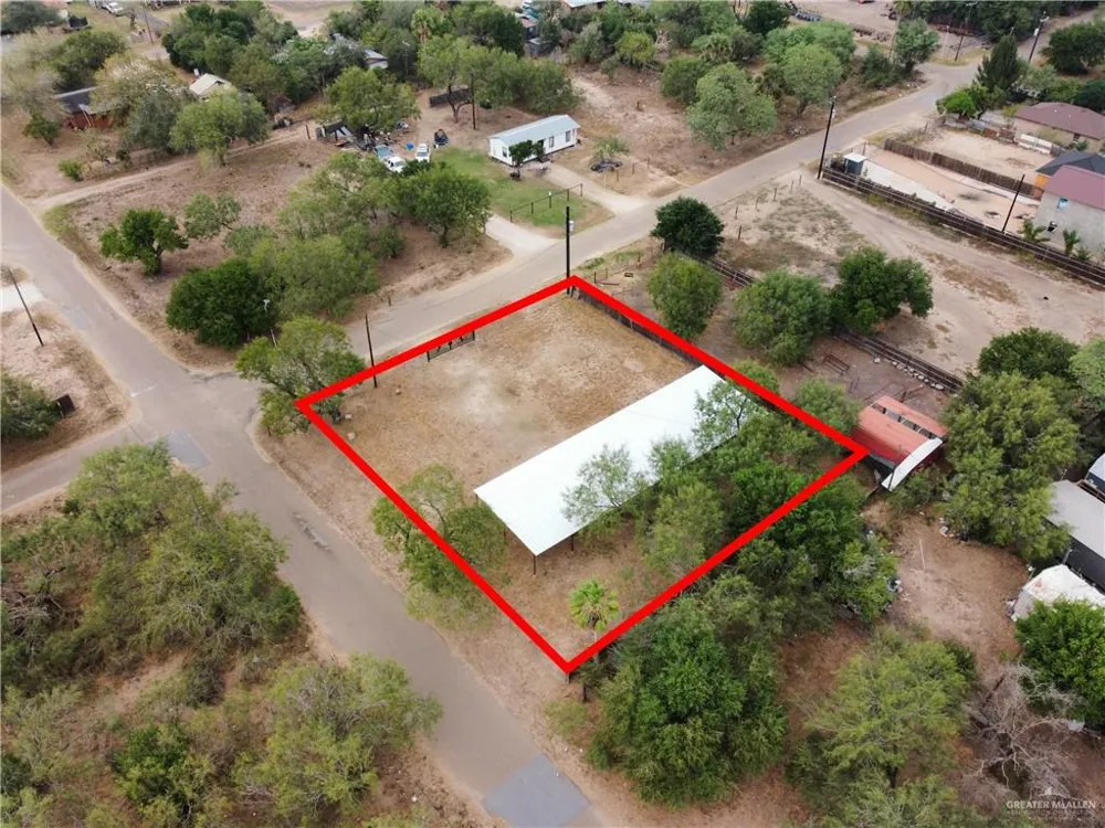 23926 Harding Avenue Hargill, TX 78549
