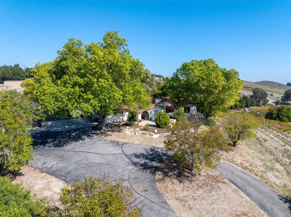 3750 W Highway 46 Templeton, CA 93465