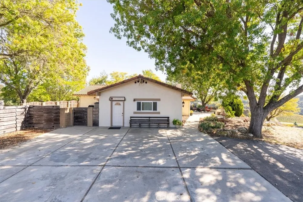 3750 W Highway 46 Templeton, CA 93465