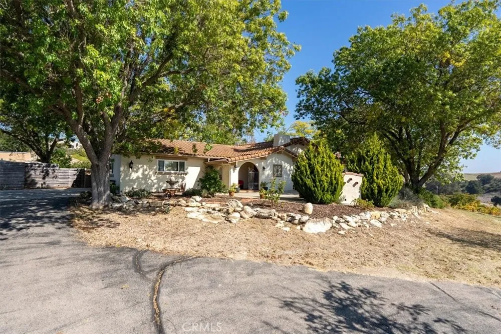 3750 W Highway 46 Templeton, CA 93465