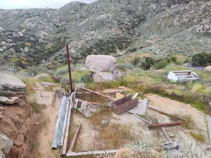 2 California Hemet, CA 92545