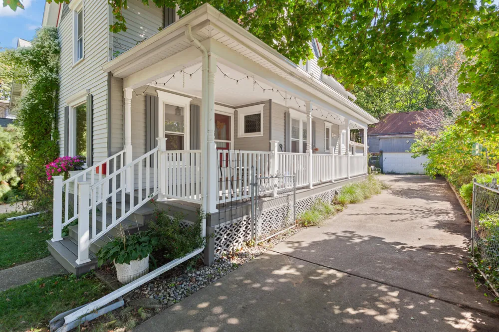 612 Clinton Street Adrian, MI 49221