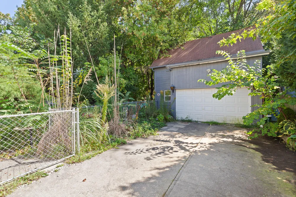 612 Clinton Street Adrian, MI 49221