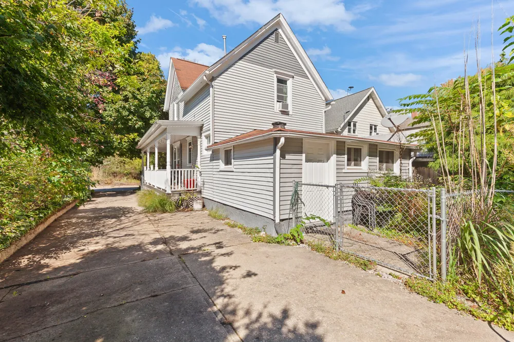 612 Clinton Street Adrian, MI 49221