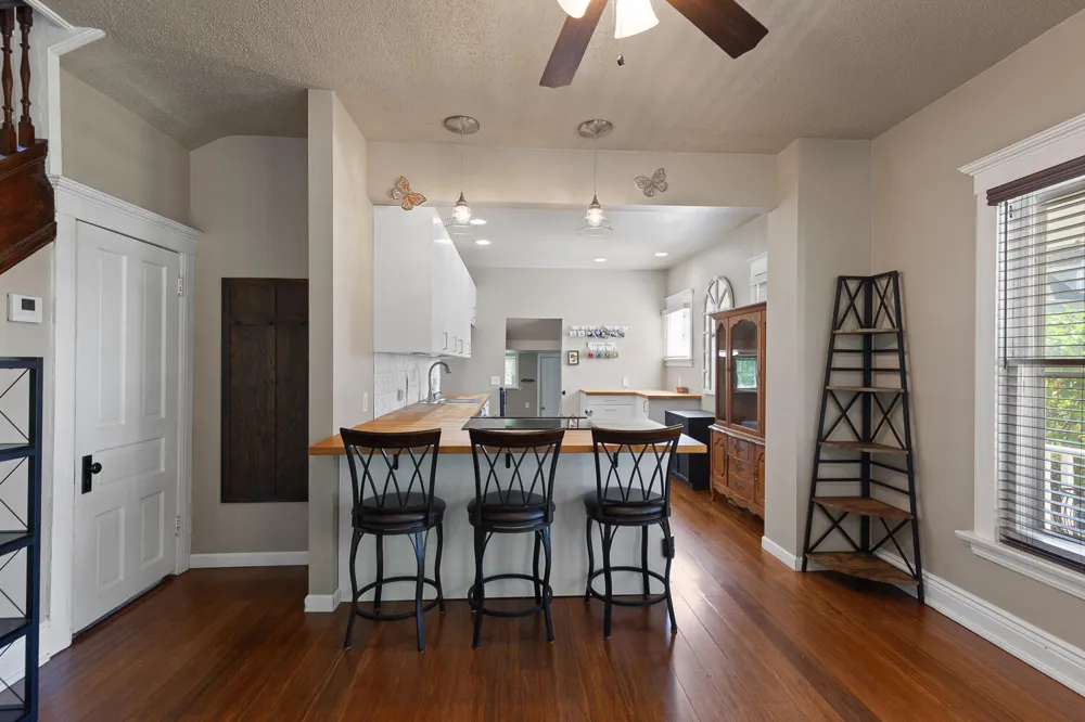 612 Clinton Street Adrian, MI 49221