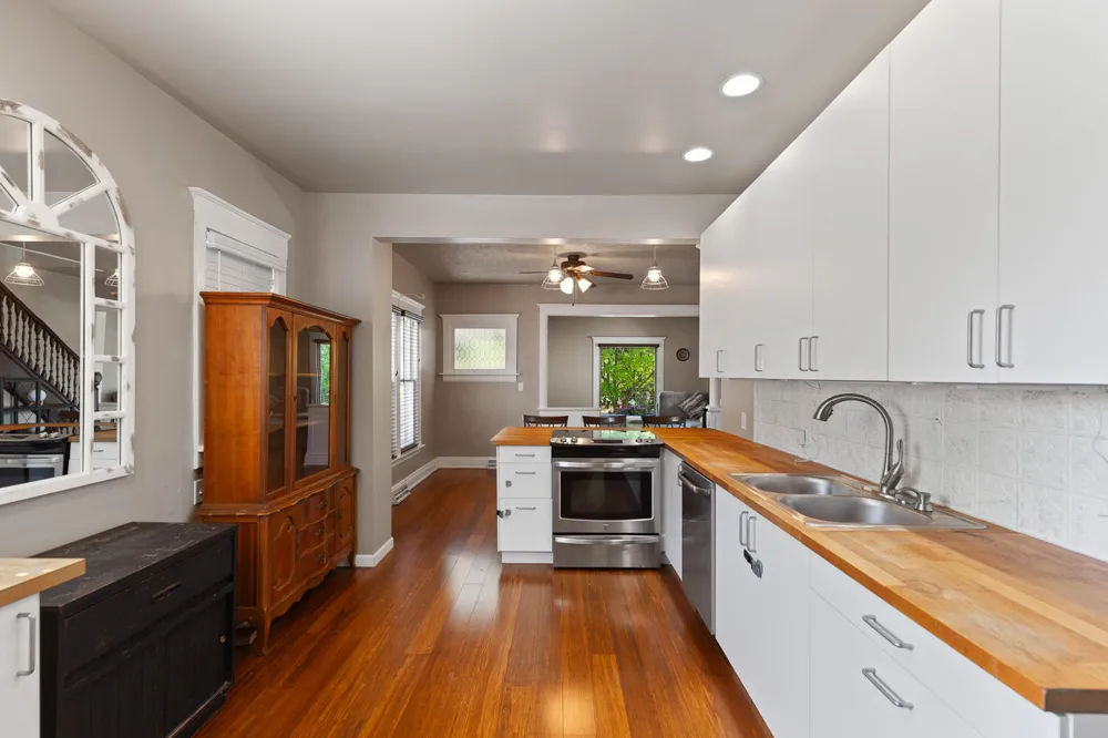 612 Clinton Street Adrian, MI 49221