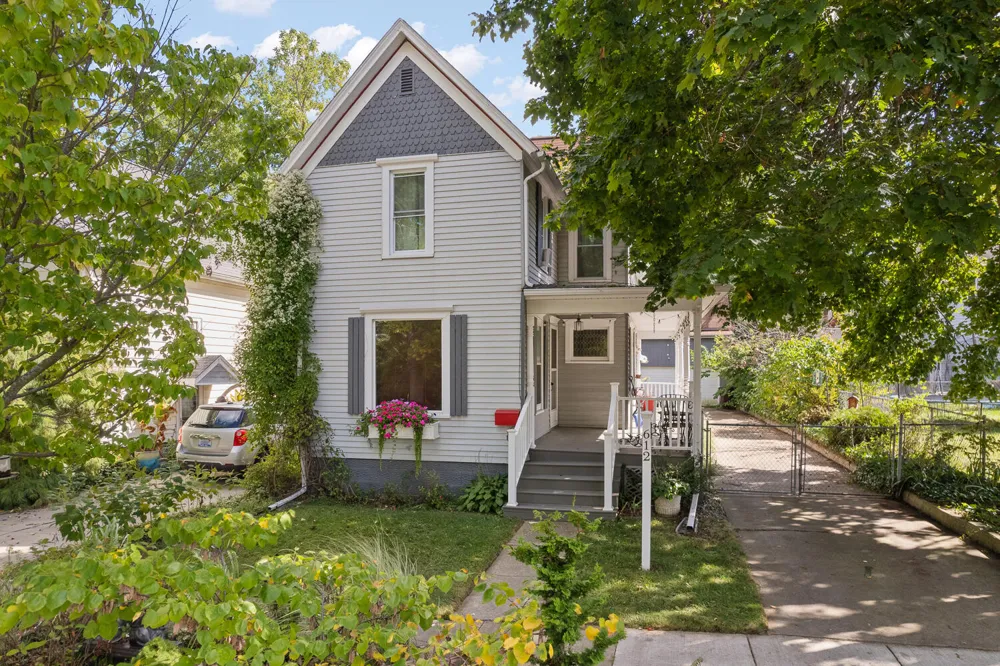 612 Clinton Street Adrian, MI 49221
