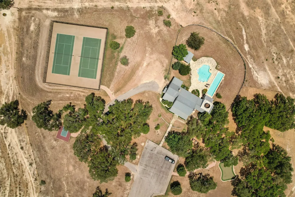 140 Lantana Drive Johnson City, TX 78636