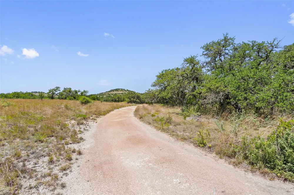 140 Lantana Drive Johnson City, TX 78636