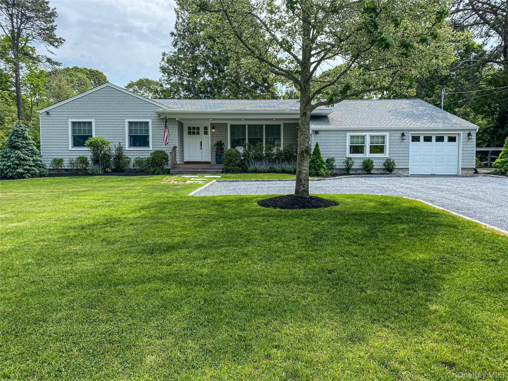 32 White Oak Lane Westhampton Beach, NY 11978