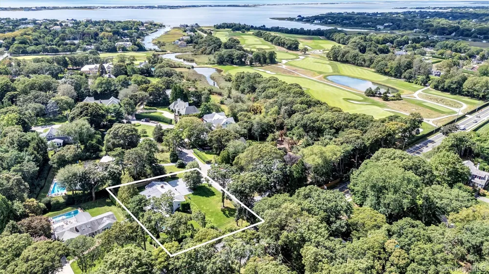 32 White Oak Lane Westhampton Beach, NY 11978