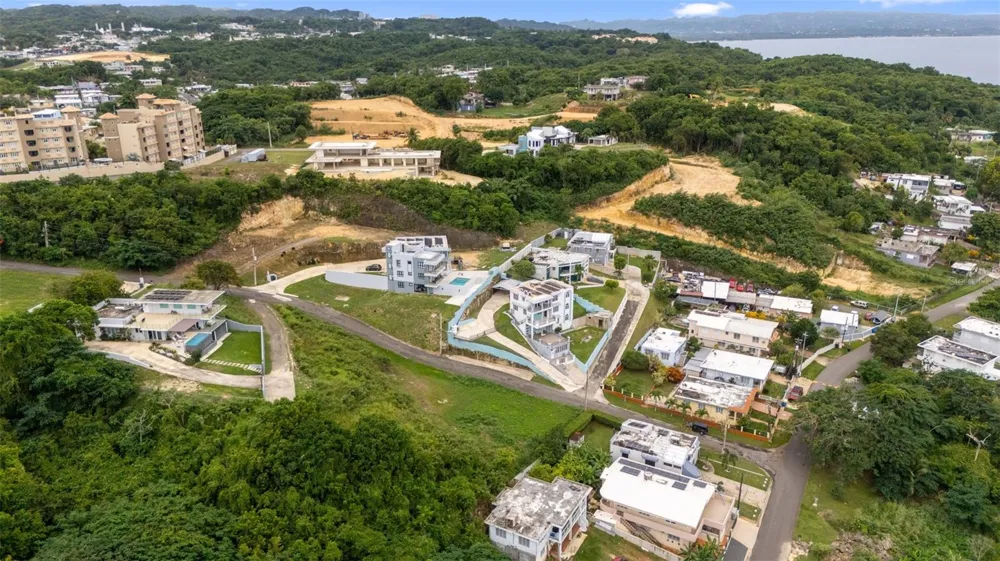 CARR. 107 INT.BO.BORINQUEN Aguadilla, PR 00603