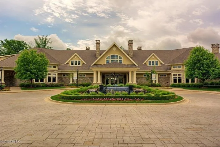 6048 Dublin Drive Stanwood, MI 49346