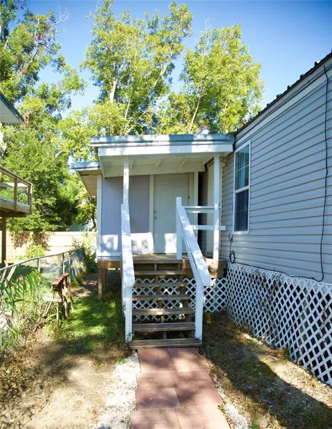 4443 6th Street Street