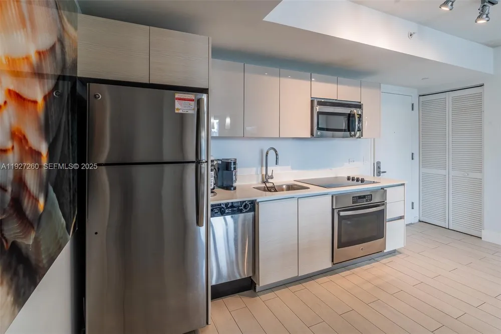 2602 E Hallandale Beach Blvd #R809 Hallandale Beach, FL 33009