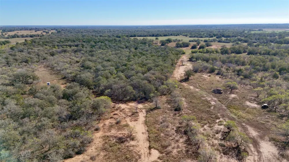 7180 County Road 283 Harwood, TX 78632