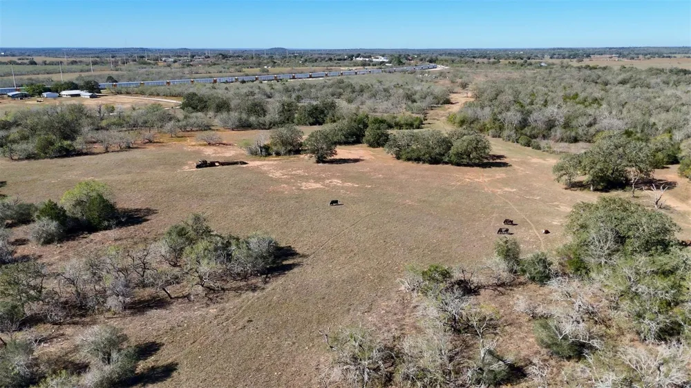 7180 County Road 283 Harwood, TX 78632