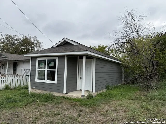 216 milvid San Antonio, TX 78211