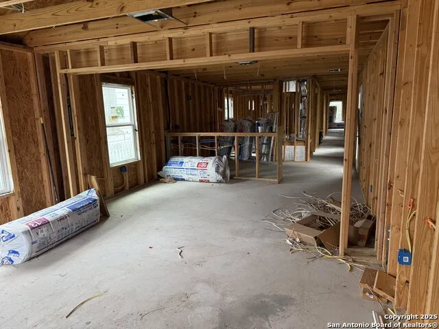 216 milvid San Antonio, TX 78211