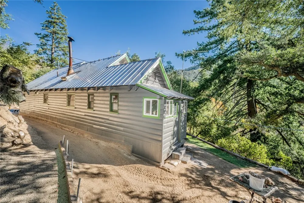 37644 Highway 38 Angelus Oaks, CA 92305