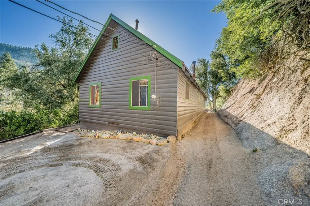 37644 Highway 38 Angelus Oaks, CA 92305