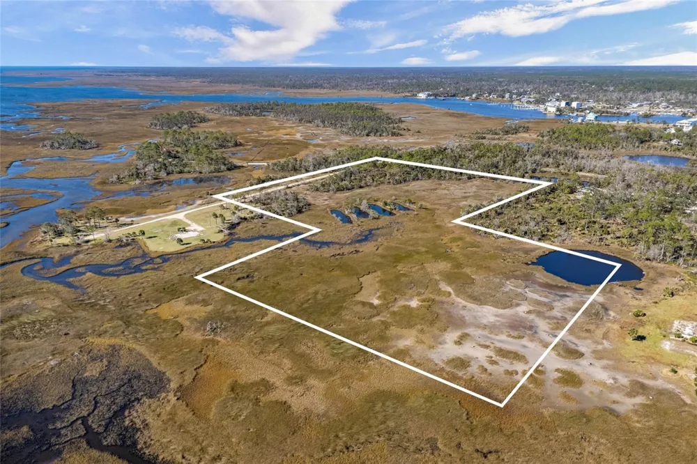 125 SW 284 Steinhatchee, FL 32359