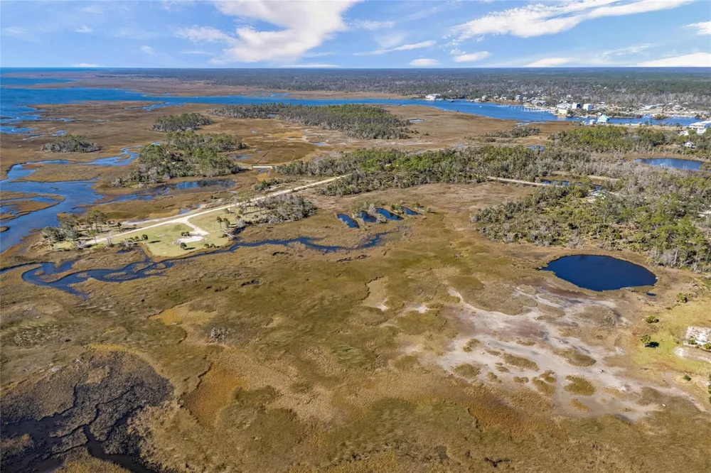125 SW 284 Steinhatchee, FL 32359