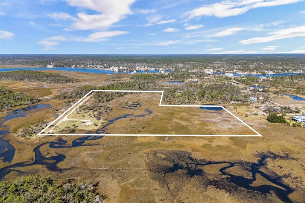 125 SW 284 Steinhatchee, FL 32359