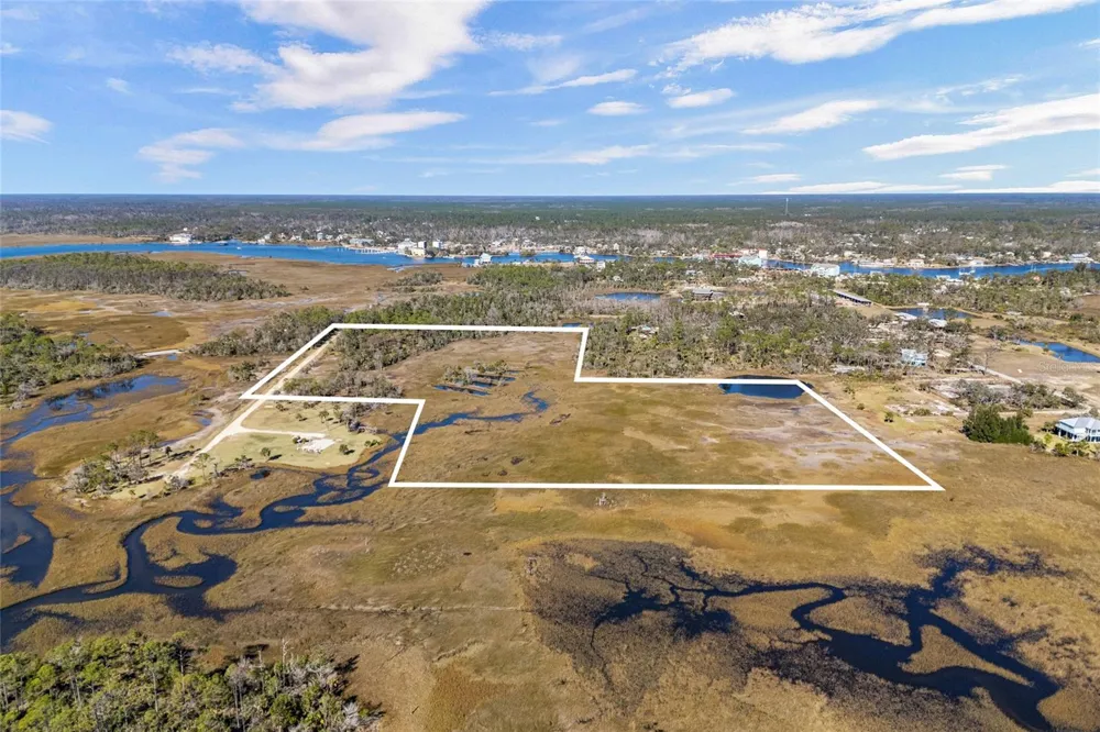 125 SW 284 Steinhatchee, FL 32359