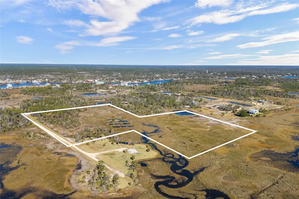 125 SW 284 Steinhatchee, FL 32359