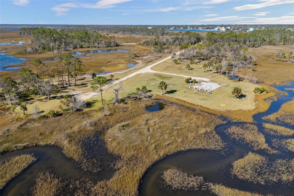 125 SW 284 Steinhatchee, FL 32359