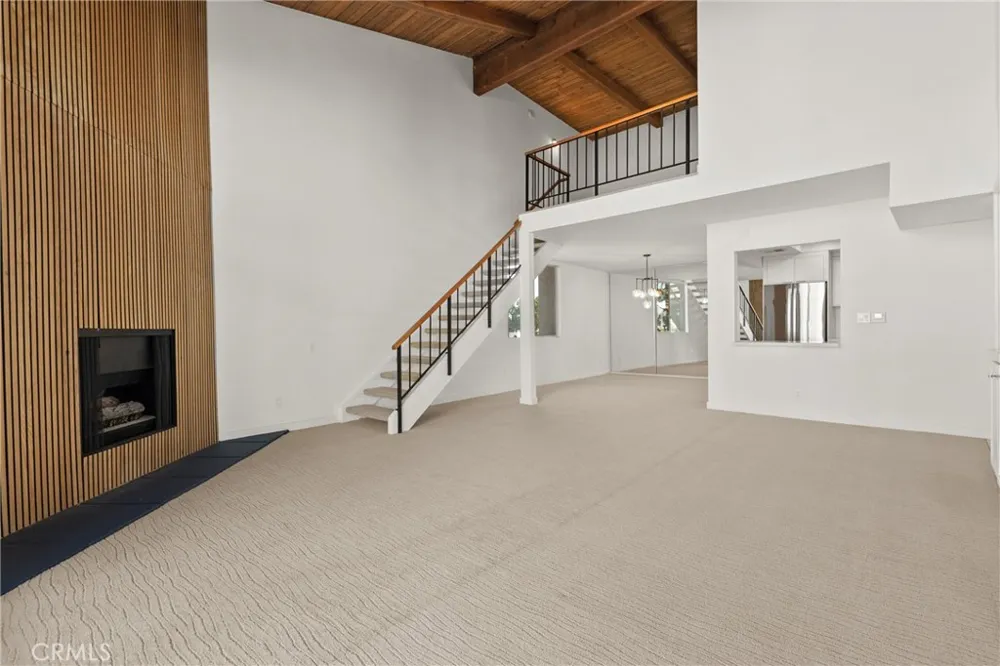 2385 Roscomare #F16 Bel Air, CA 90077