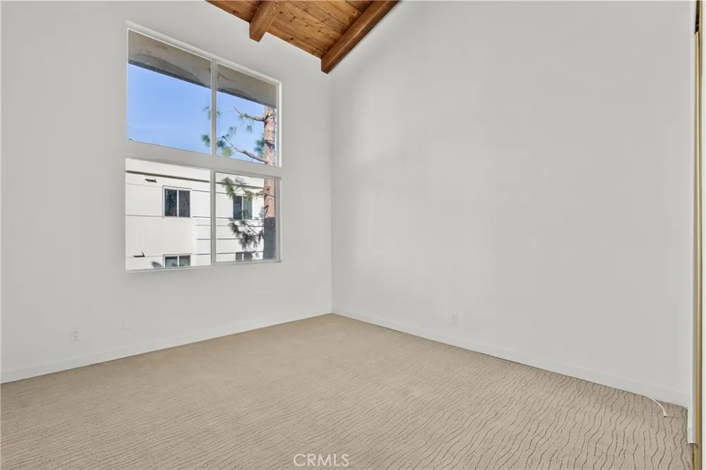 2385 Roscomare #F16 Bel Air, CA 90077