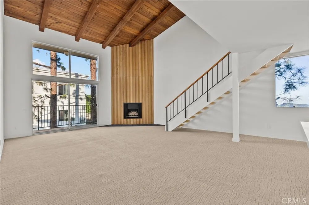 2385 Roscomare #F16 Bel Air, CA 90077