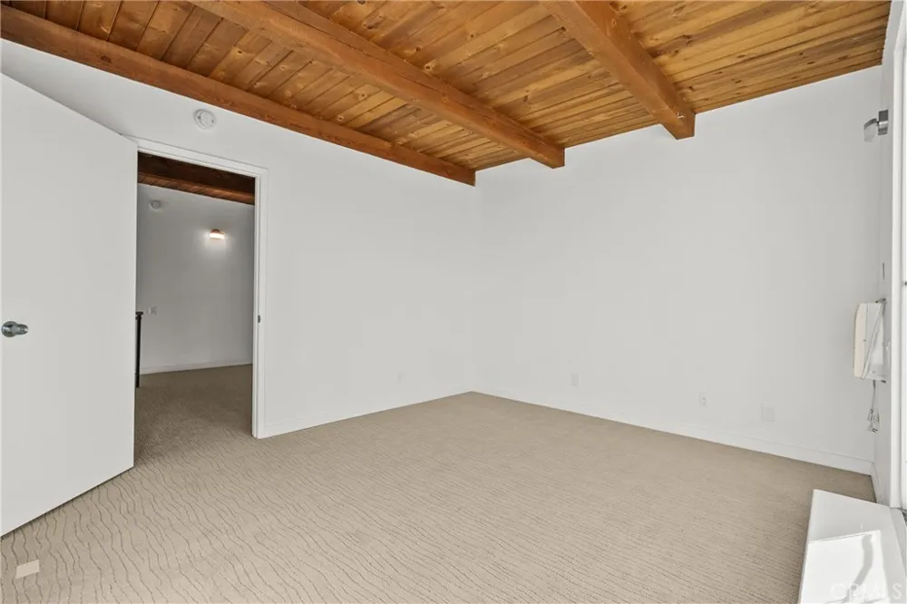 2385 Roscomare #F16 Bel Air, CA 90077