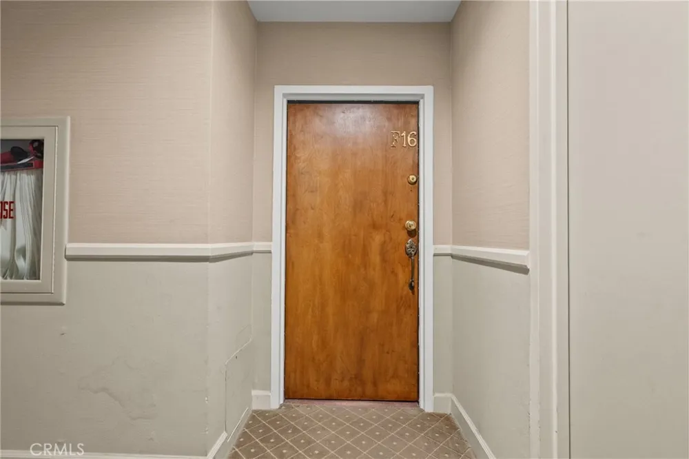 2385 Roscomare #F16 Bel Air, CA 90077