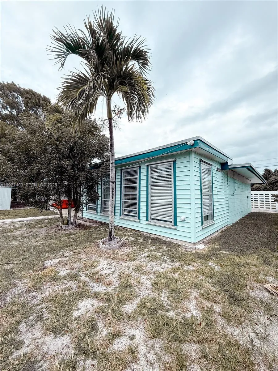 1403 Grouper Dr Marathon, FL 33050