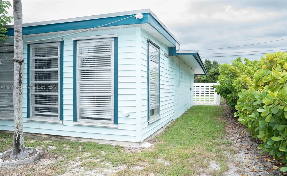 1403 Grouper Dr Marathon, FL 33050