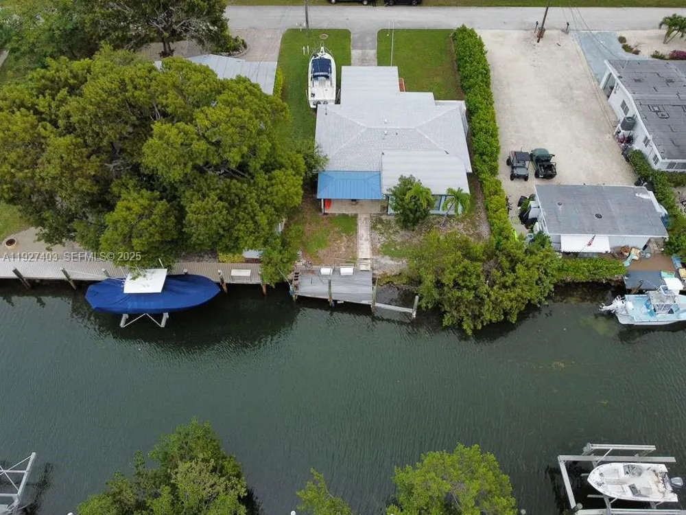 1403 Grouper Dr Marathon, FL 33050