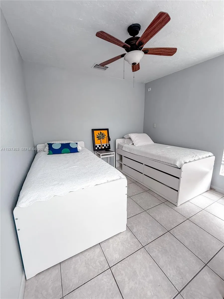 1403 Grouper Dr Marathon, FL 33050
