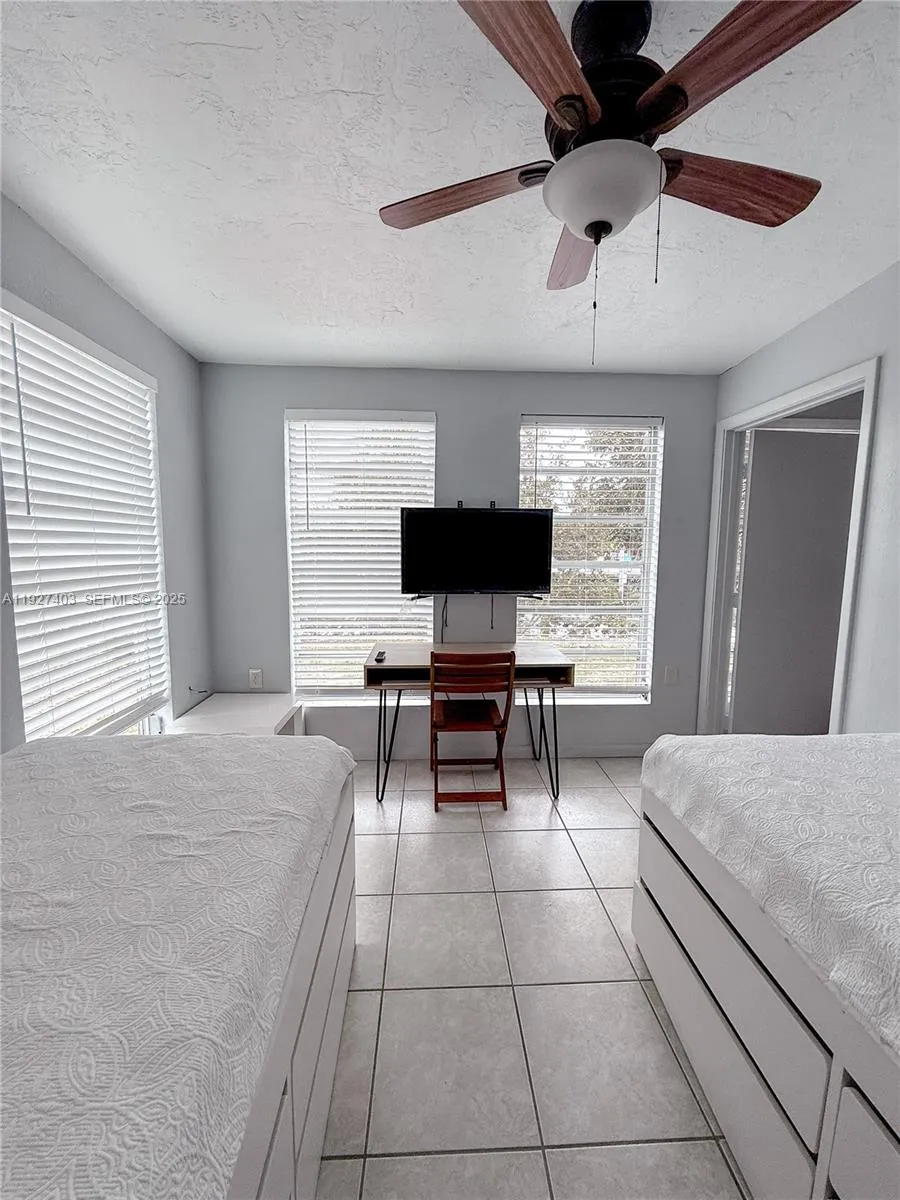 1403 Grouper Dr Marathon, FL 33050