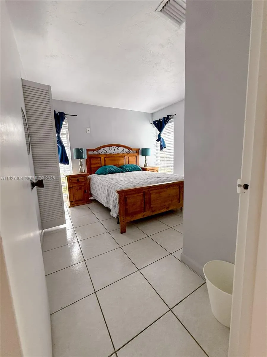 1403 Grouper Dr Marathon, FL 33050