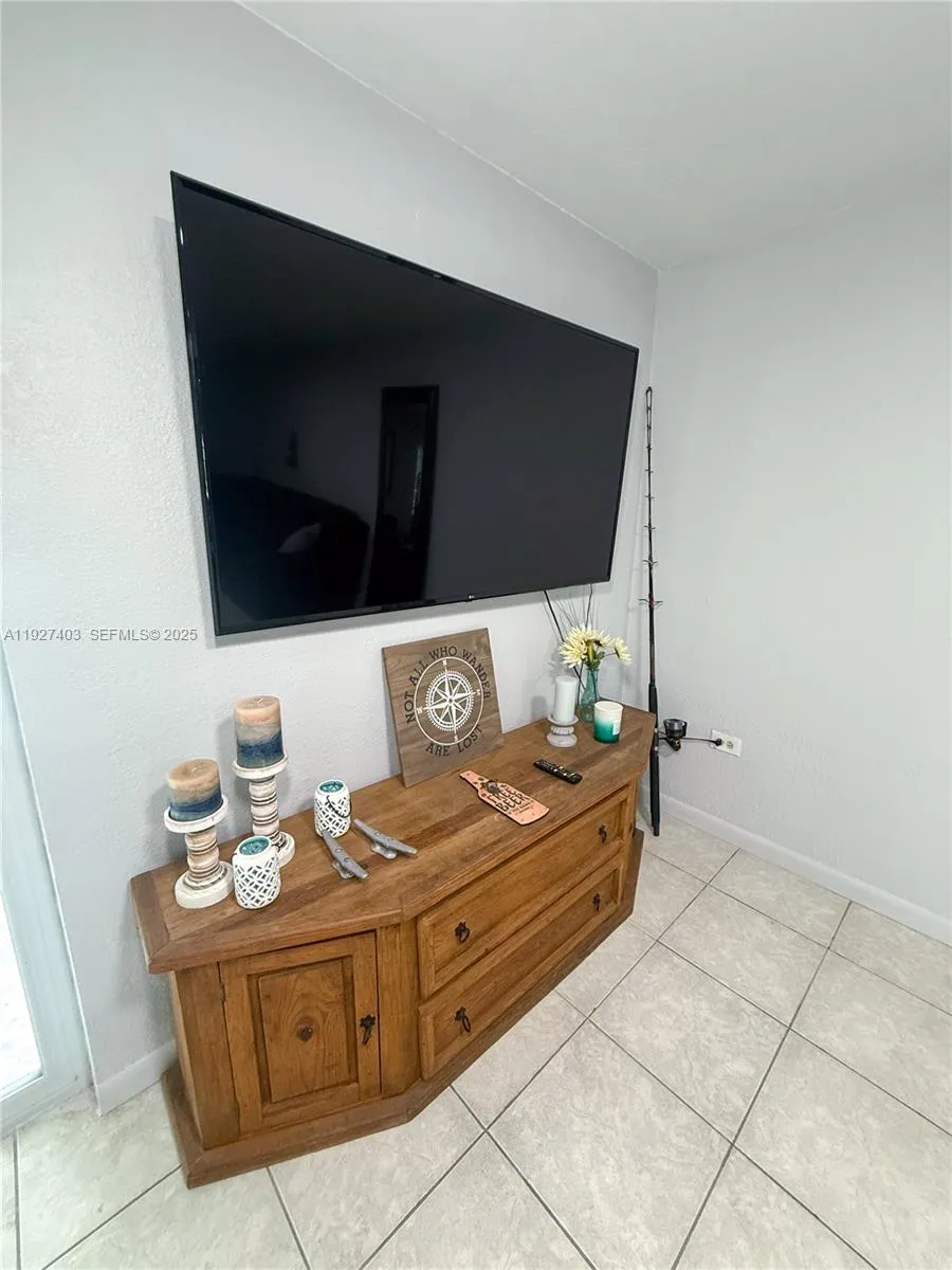 1403 Grouper Dr Marathon, FL 33050