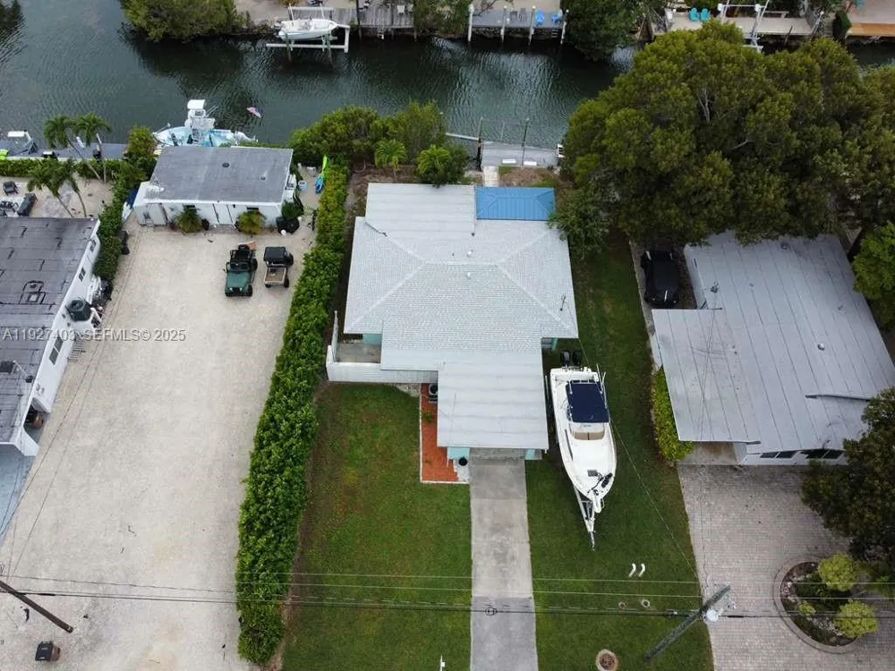 1403 Grouper Dr Marathon, FL 33050