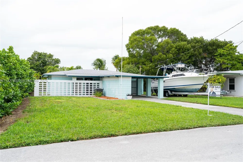 1403 Grouper Dr Marathon, FL 33050