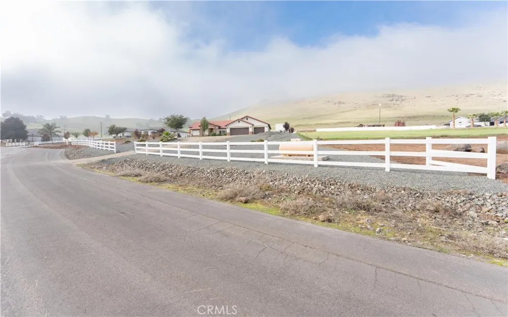 16605 Deer Creek Drive Springville, CA 93265