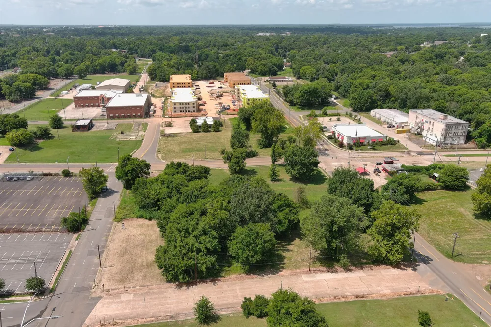 724 Fannin Shreveport, LA 71101