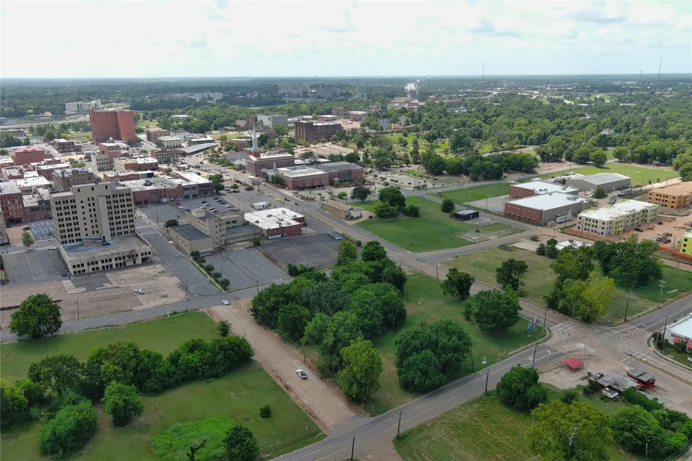 724 Fannin Shreveport, LA 71101